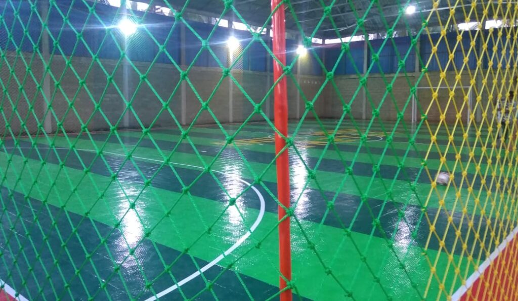 pembangunan-lapangan-olahraga-semi-indoor-ahlilapangantenis.com