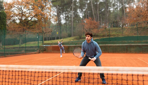 Perbedaan Lapangan Tenis di Indonesia dan Luar Negeri
